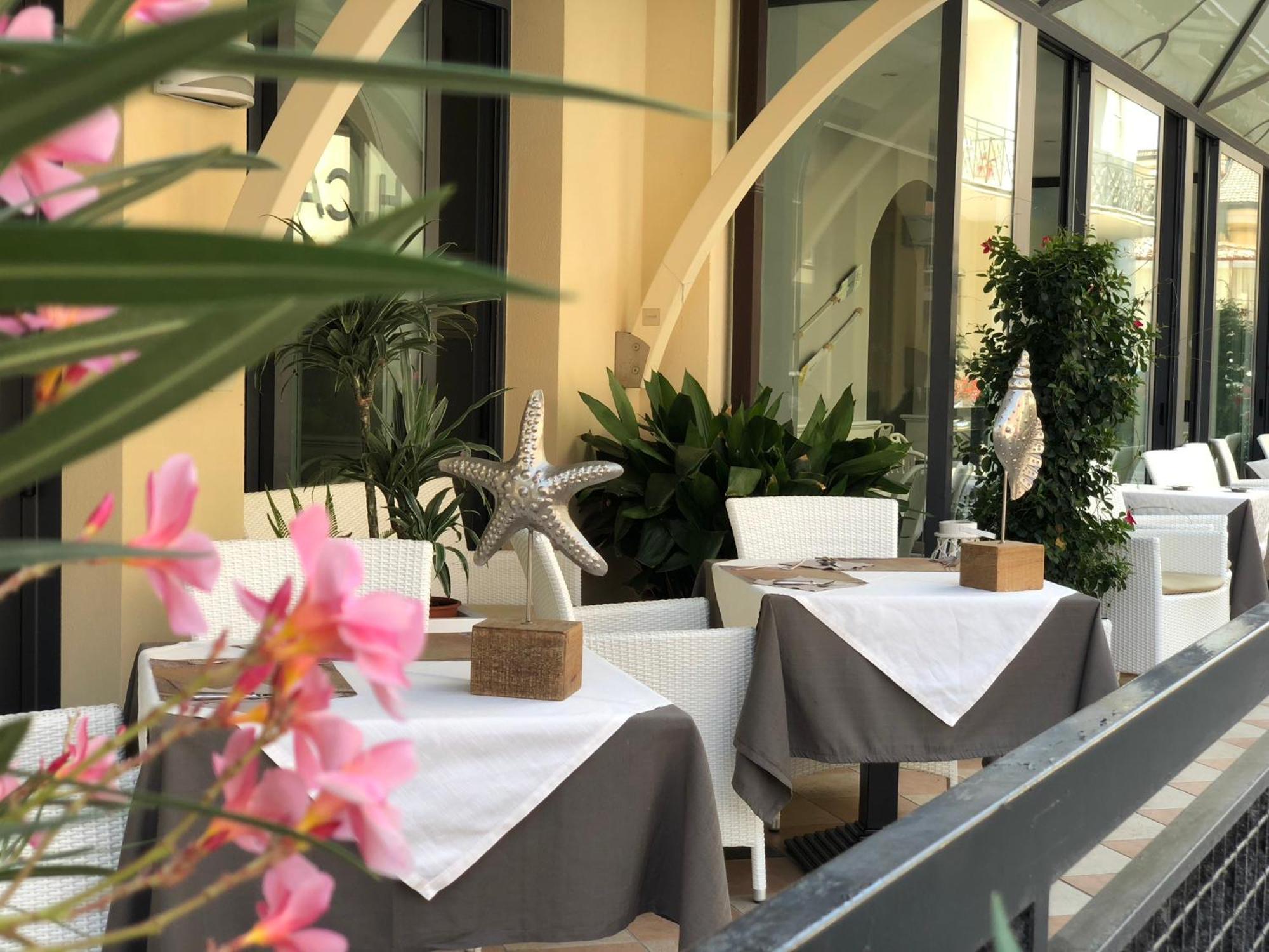 Hotel La Conchiglia Bellaria-Igea Marina Exterior photo